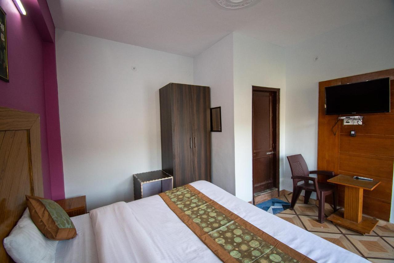 Irish Town Mussoorie Hotel Bagian luar foto