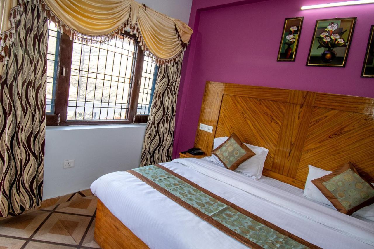 Irish Town Mussoorie Hotel Bagian luar foto