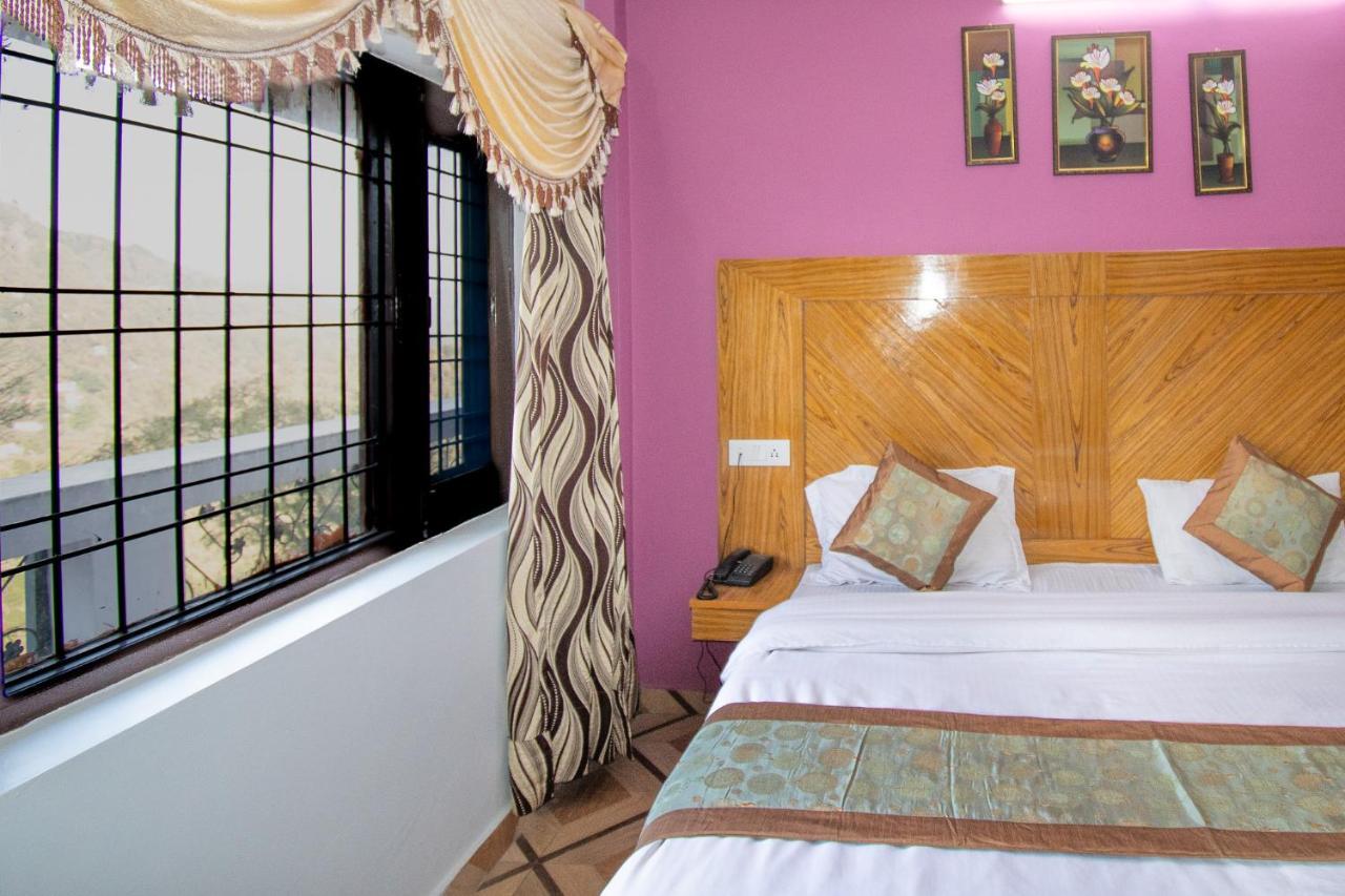 Irish Town Mussoorie Hotel Bagian luar foto