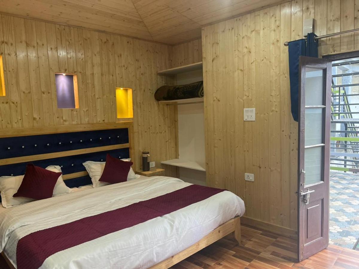 Irish Town Mussoorie Hotel Bagian luar foto