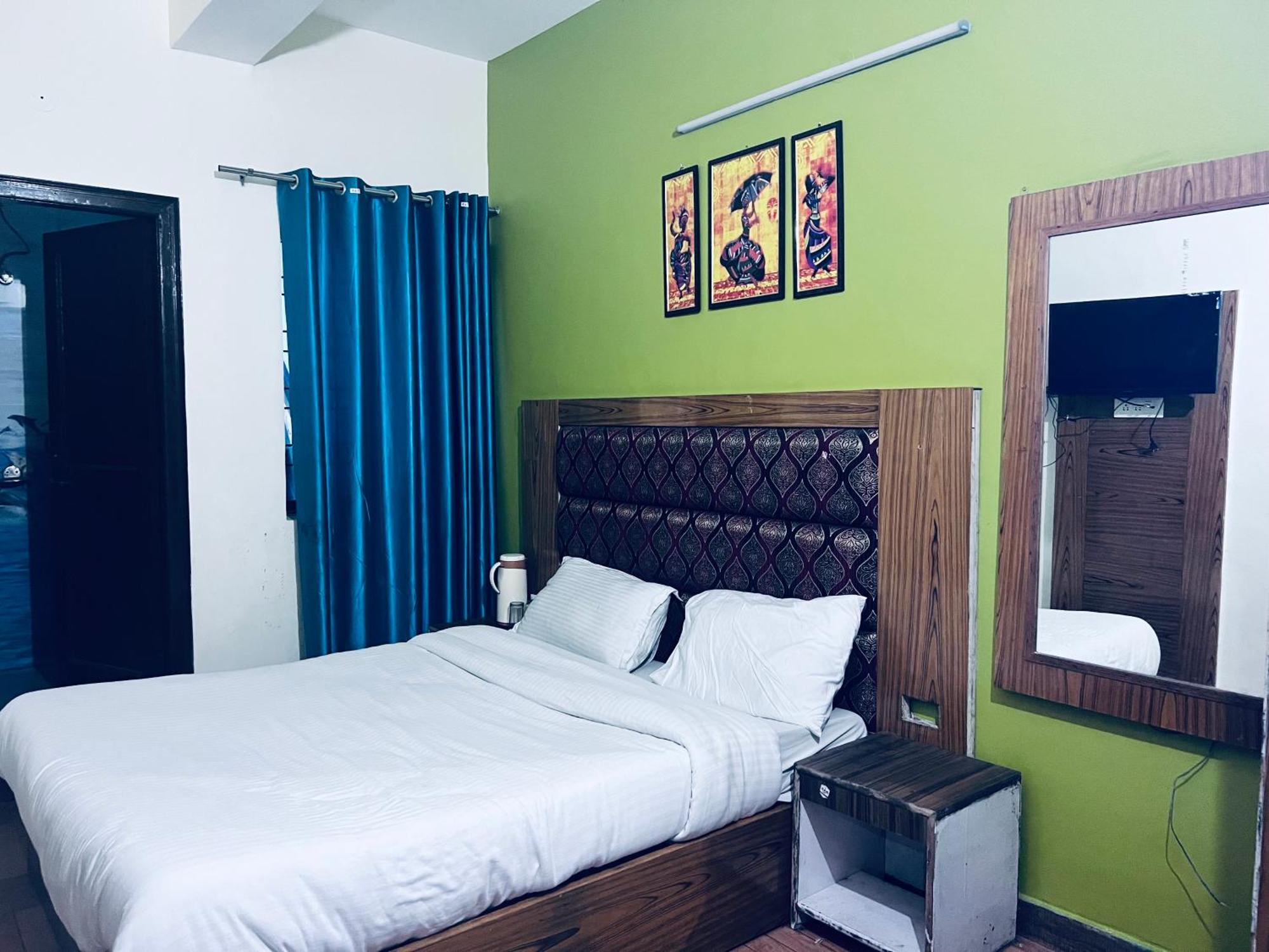 Irish Town Mussoorie Hotel Bagian luar foto